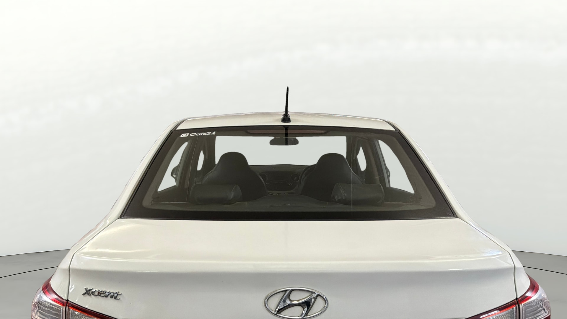 View 2017 Hyundai Xcent E Petrol Image 4 Used 2017 Hyundai Xcent E Petrol Image 4