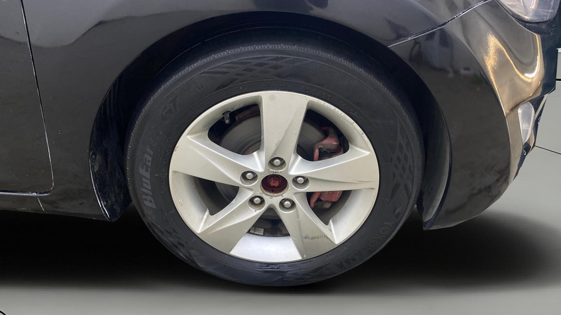 View 2014 Hyundai Elantra 1.6 CRDi S Image 43 Used 2014 Hyundai Elantra 1.6 CRDi S Image 43