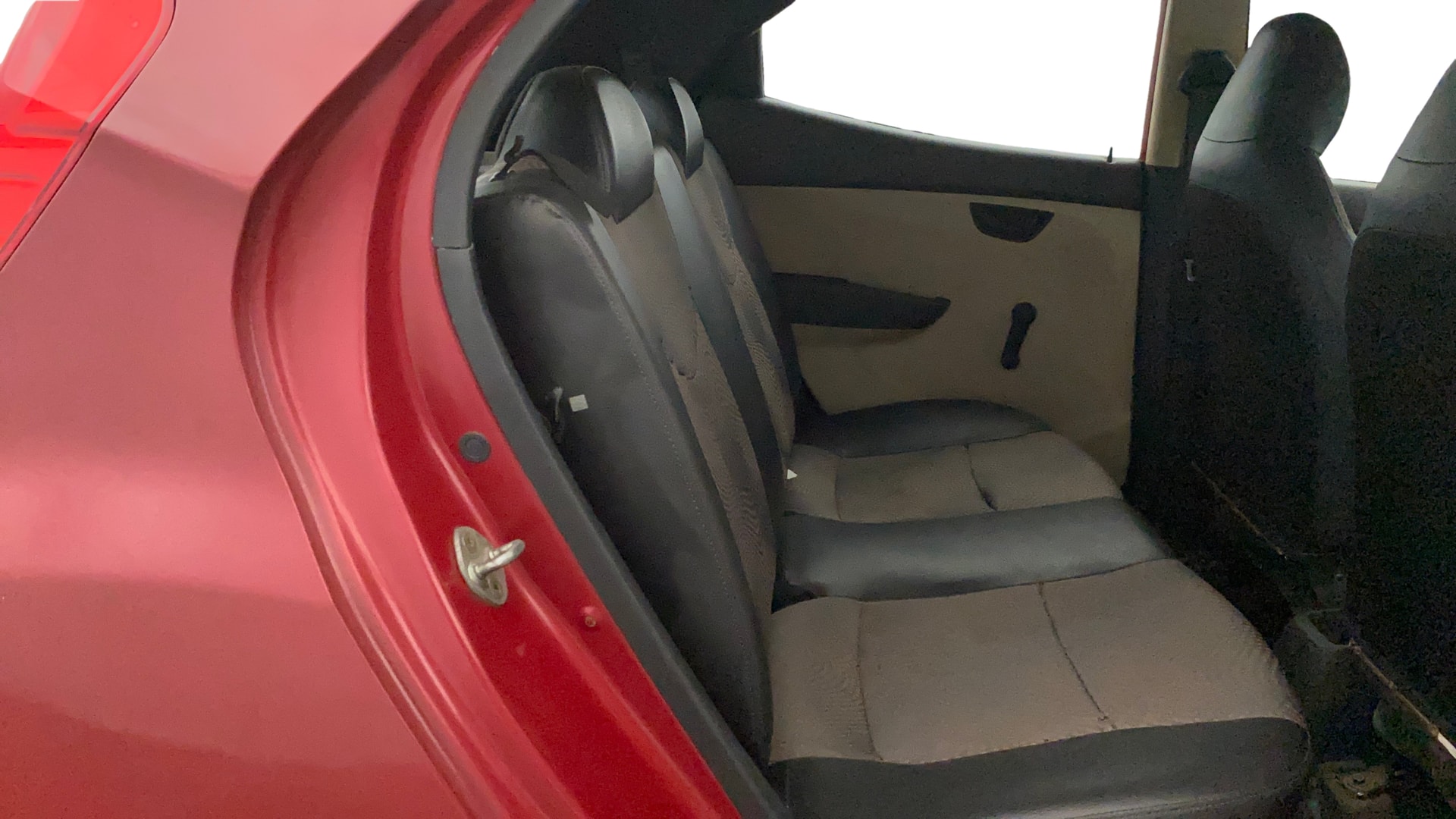 View 2017 Hyundai EON Magna Plus Image 28 Used 2017 Hyundai EON Magna Plus Image 28