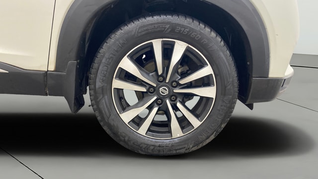 View Nissan Kicks Image 40 Used Nissan Kicks Image 40