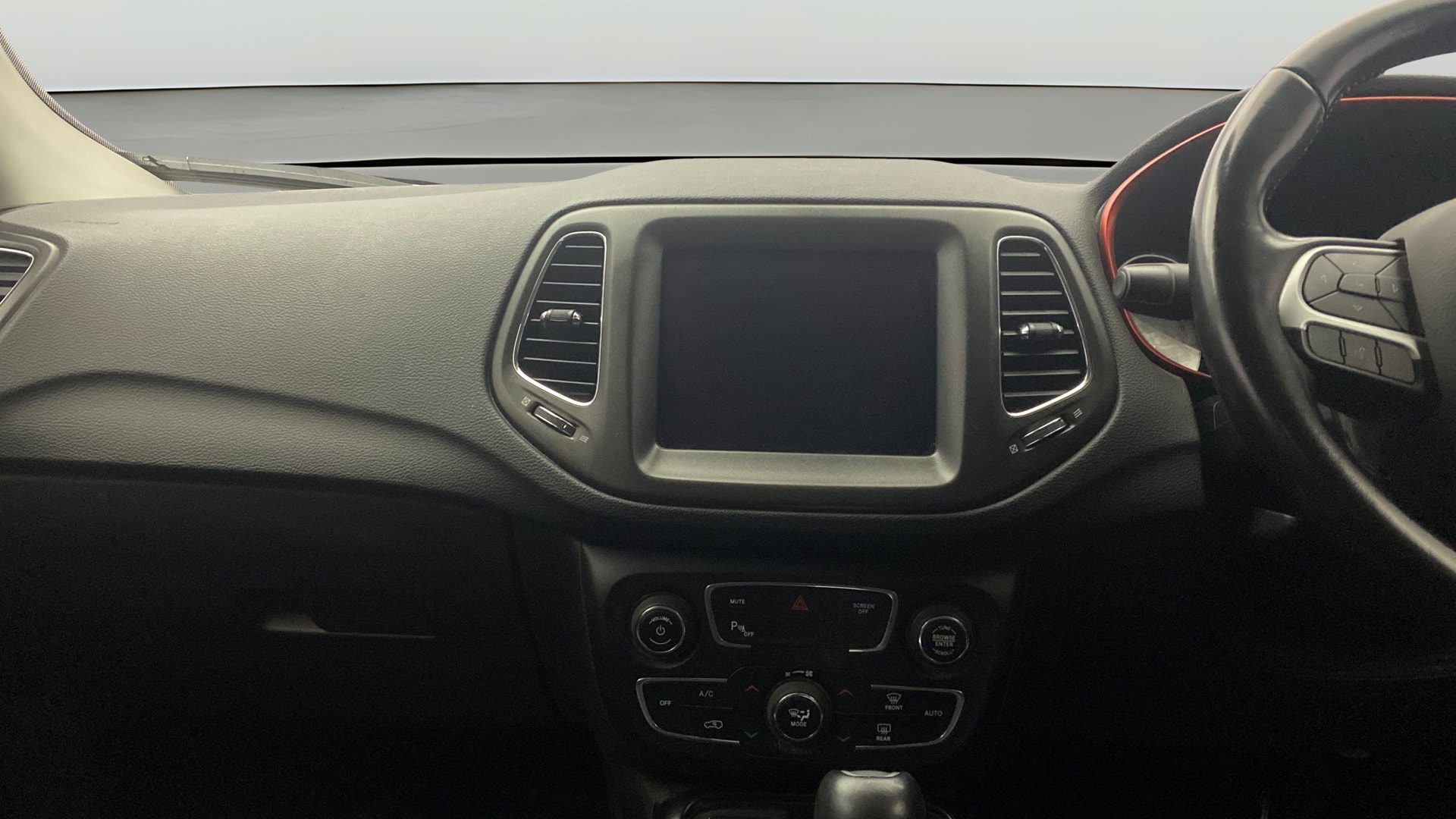 View 2020 Jeep Compass Trailhawk 4X4 (O) 2.0D AT Image 18 Used 2020 Jeep Compass Trailhawk 4X4 (O) 2.0D AT Image 18