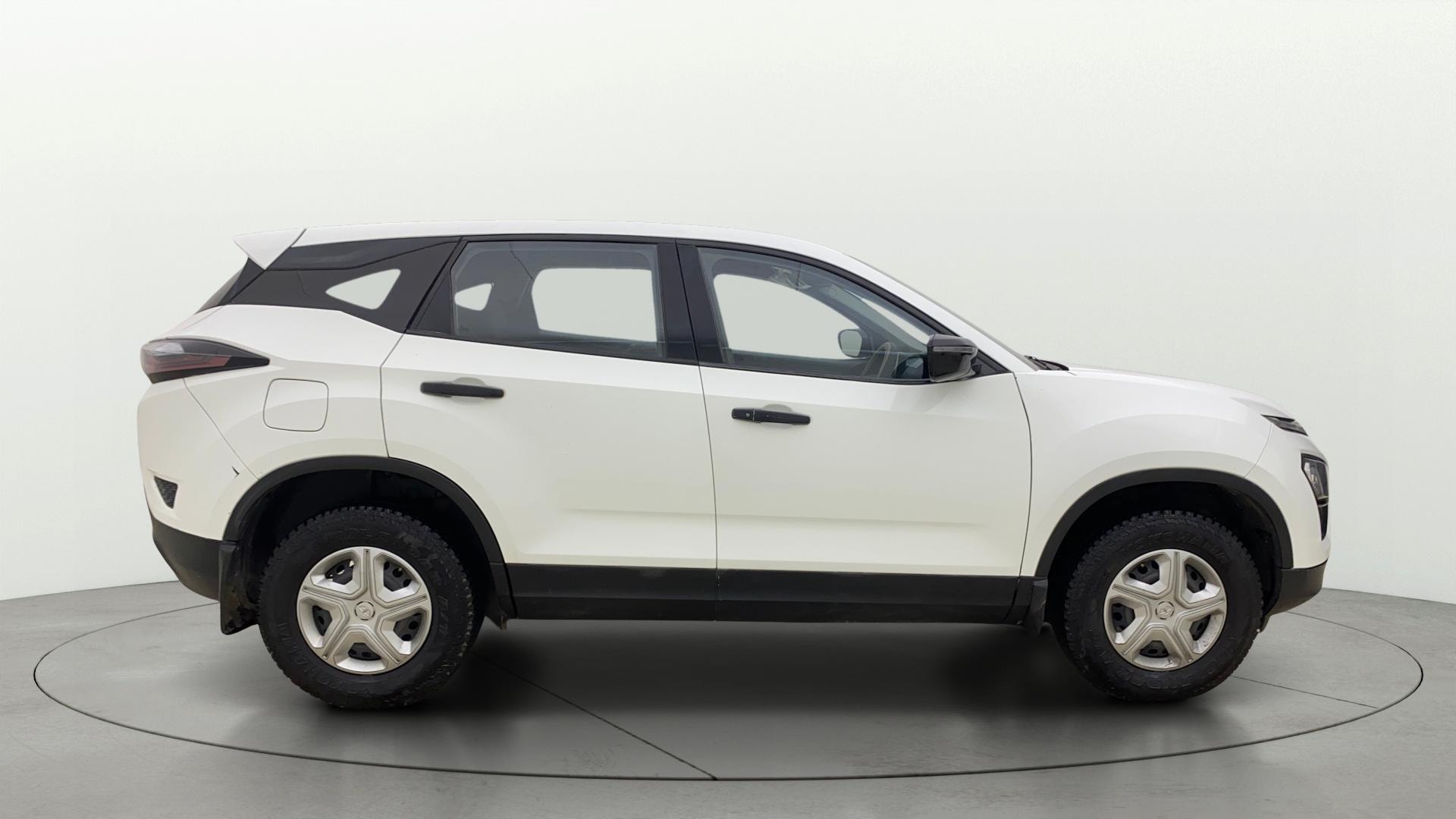 View 2023 Tata Harrier XE Image 8 Used 2023 Tata Harrier XE Image 8
