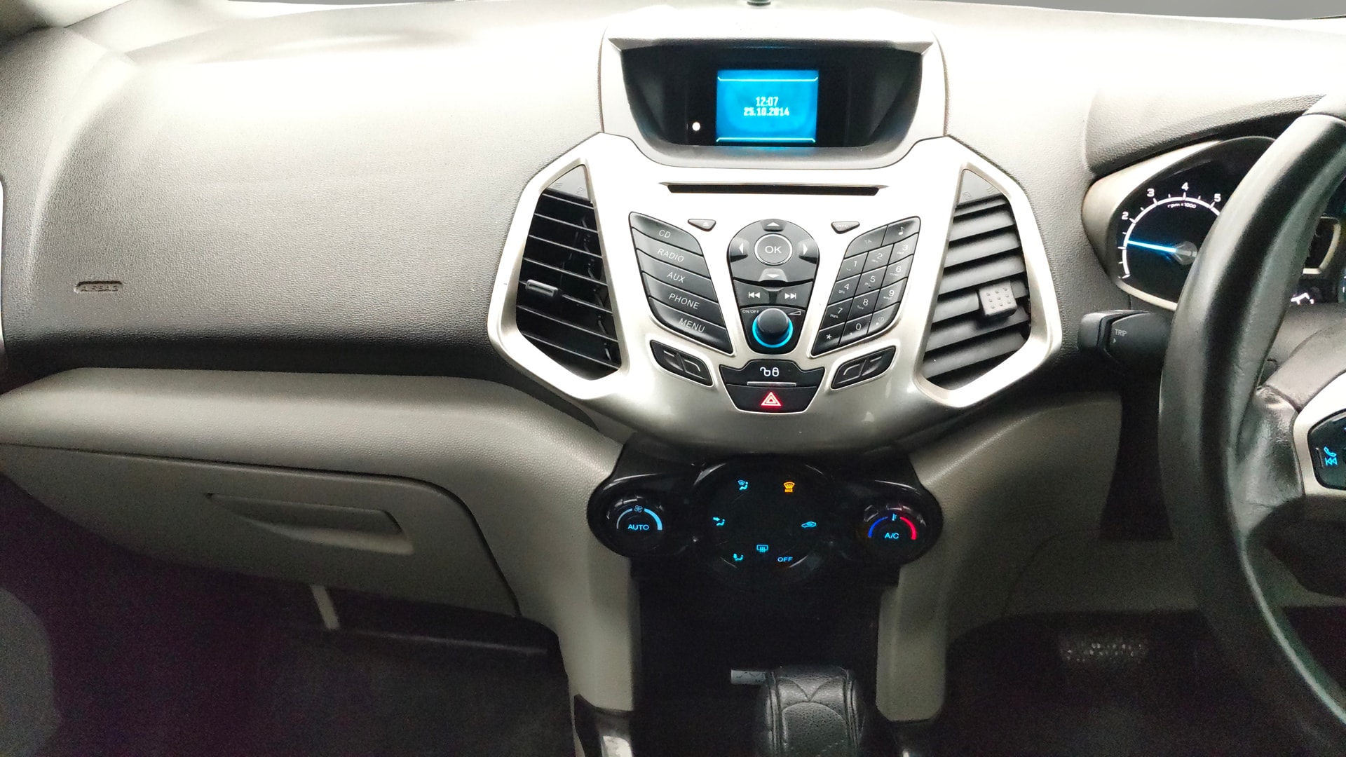 View 2015 Ford EcoSport 1.5 TDCi Diesel Ambiente BS IV Image 17 Used 2015 Ford EcoSport 1.5 TDCi Diesel Ambiente BS IV Image 17