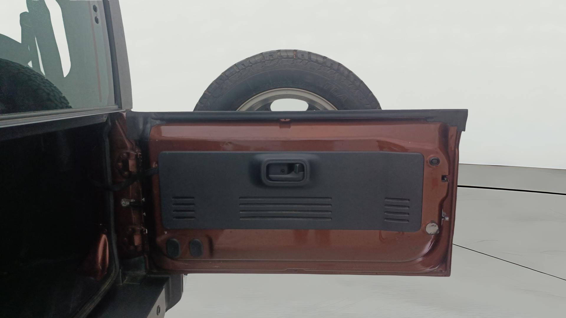 View 2021 Mahindra Thar AX Standard Manual Soft Top 6 Seater Image 17 Used 2021 Mahindra Thar AX Standard Manual Soft Top 6 Seater Image 17