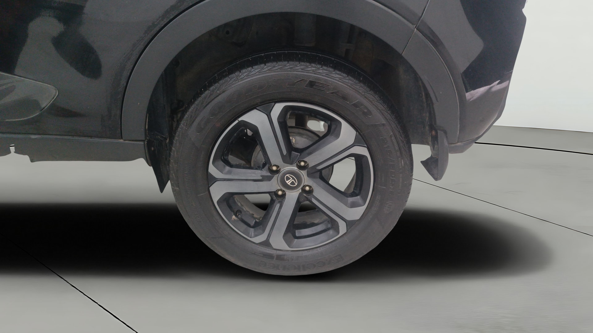 View 2023 Tata Nexon Revotron XE Image 11 Used 2023 Tata Nexon Revotron XE Image 11