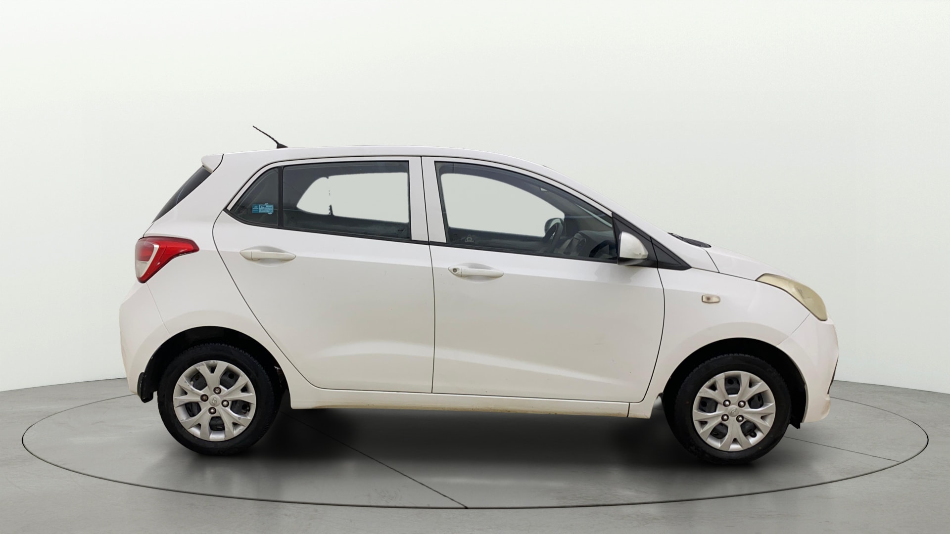 View 2013 Hyundai Grand i10 Magna 1.2 Kappa VTVT Image 8 Used 2013 Hyundai Grand i10 Magna 1.2 Kappa VTVT Image 8