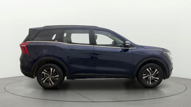 View Mahindra XUV700 Image 8 Used Mahindra XUV700 Image 8