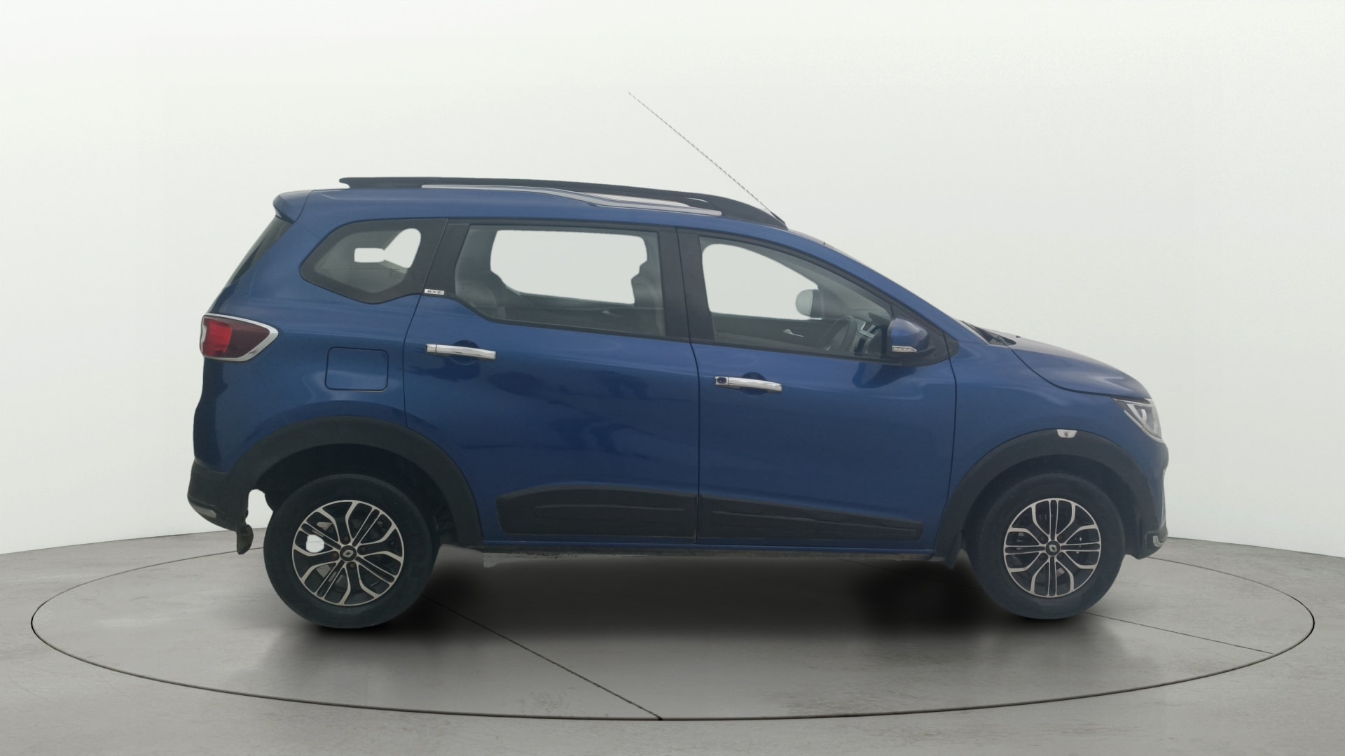 View 2019 Renault Triber RXZ Image 28 Used 2019 Renault Triber RXZ Image 28