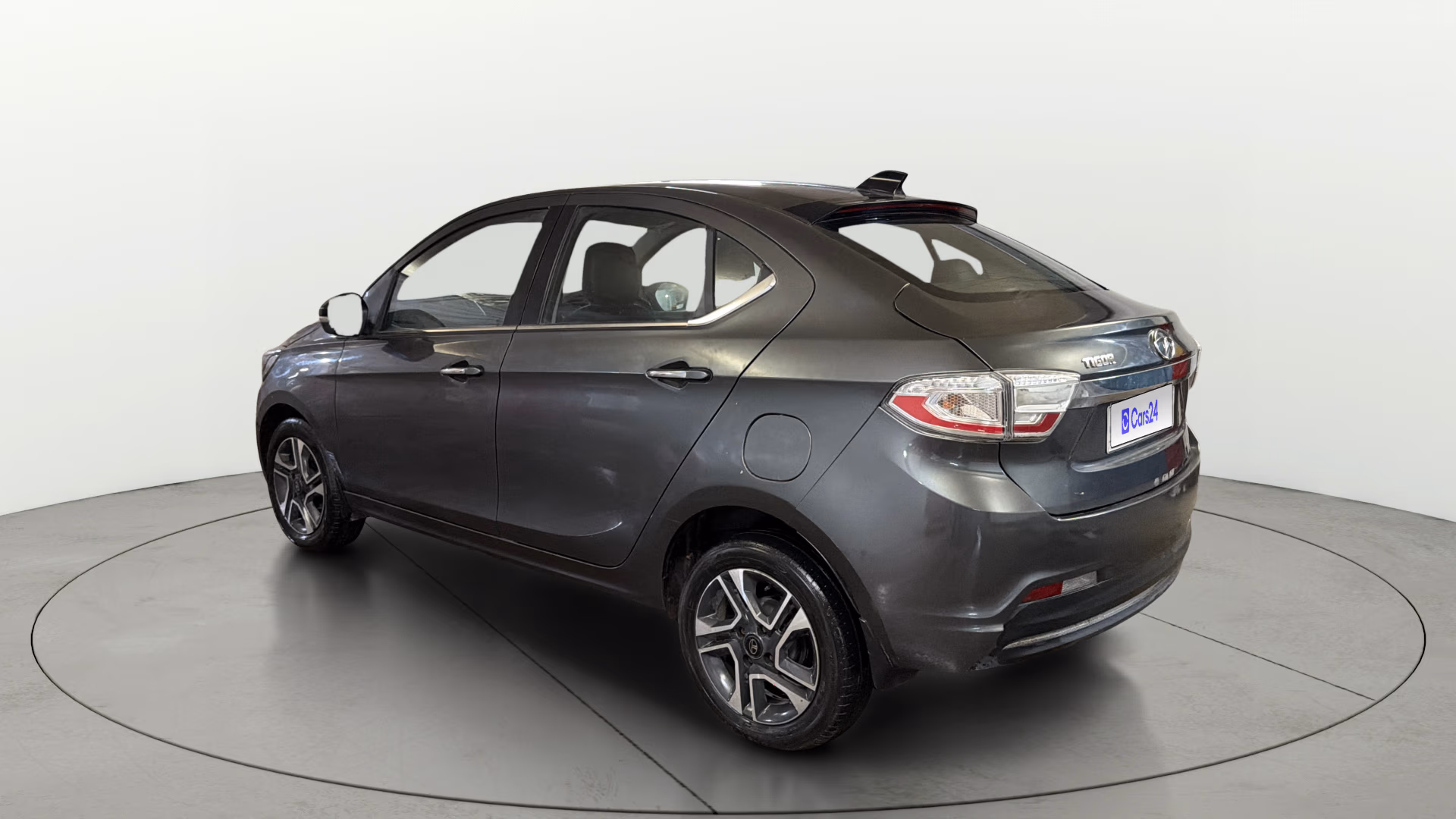 View 2021 Tata Tigor XE Diesel Image 2 Used 2021 Tata Tigor XE Diesel Image 2