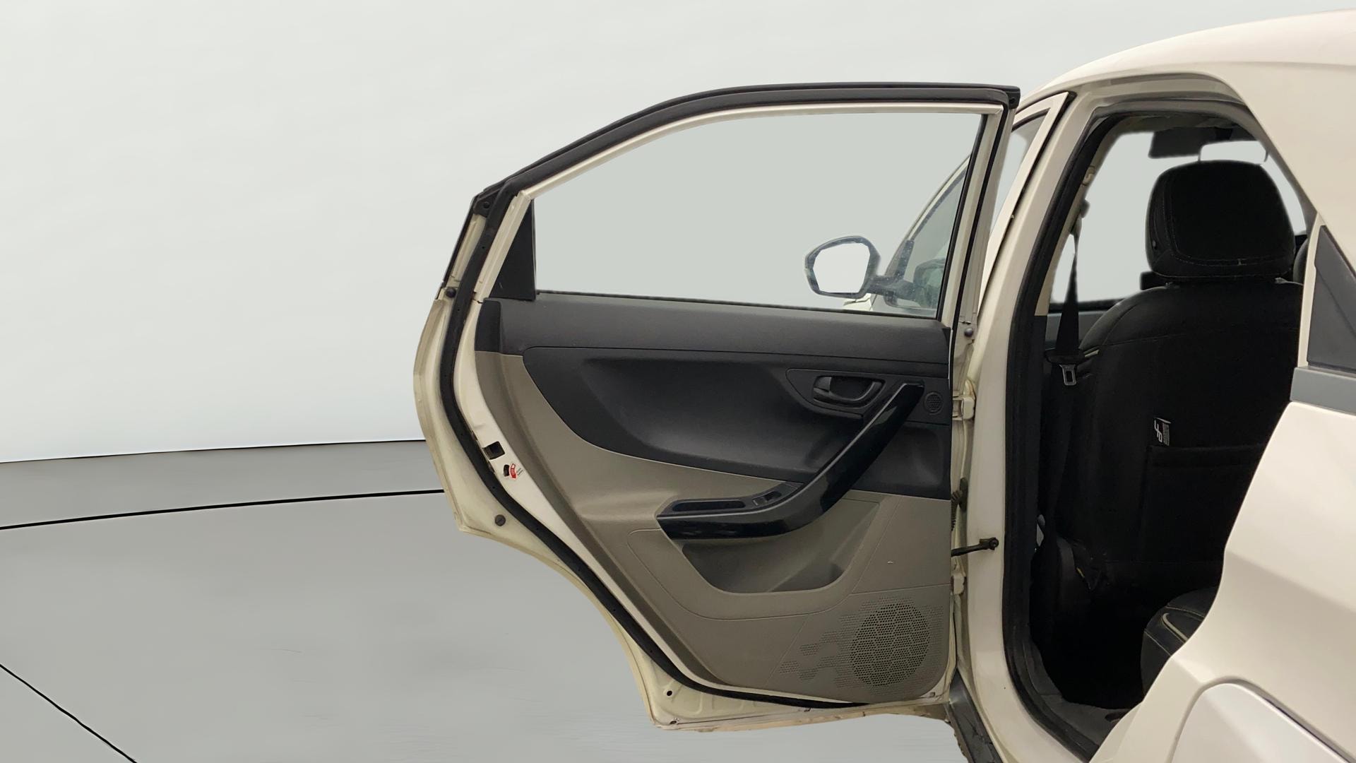 View 2019 Tata Nexon Revotron XM Image 22 Used 2019 Tata Nexon Revotron XM Image 22