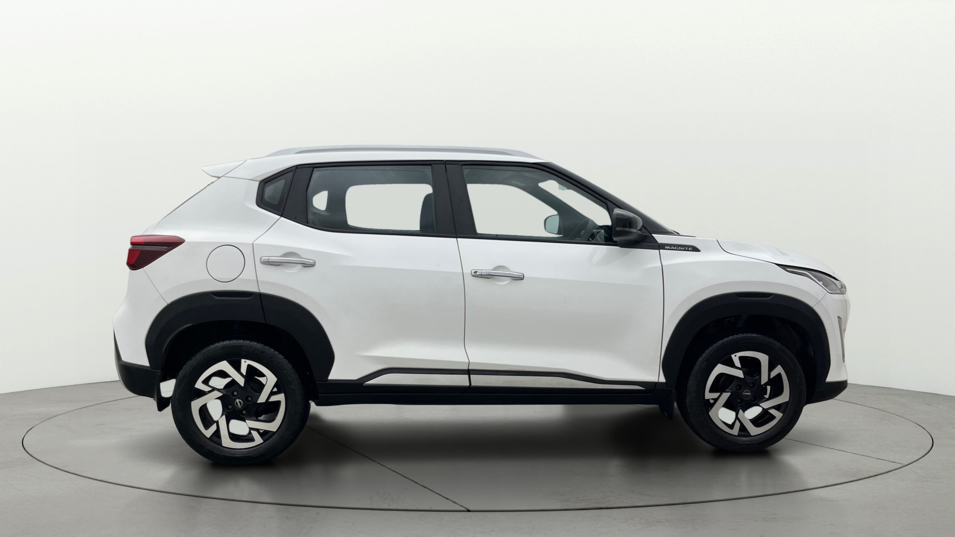 View 2022 Nissan Magnite XV Image 8 Used 2022 Nissan Magnite XV Image 8