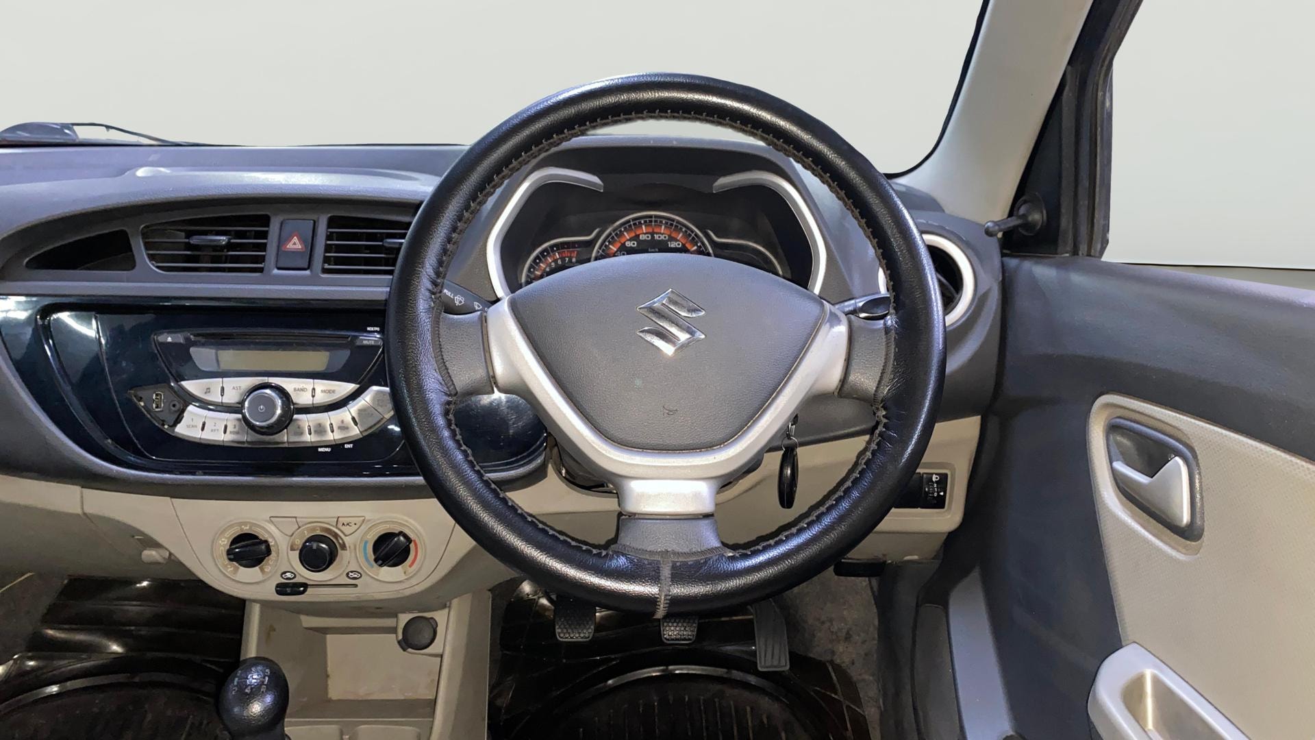 View 2015 Maruti Suzuki Alto K10 LX Image 12 Used 2015 Maruti Suzuki Alto K10 LX Image 12
