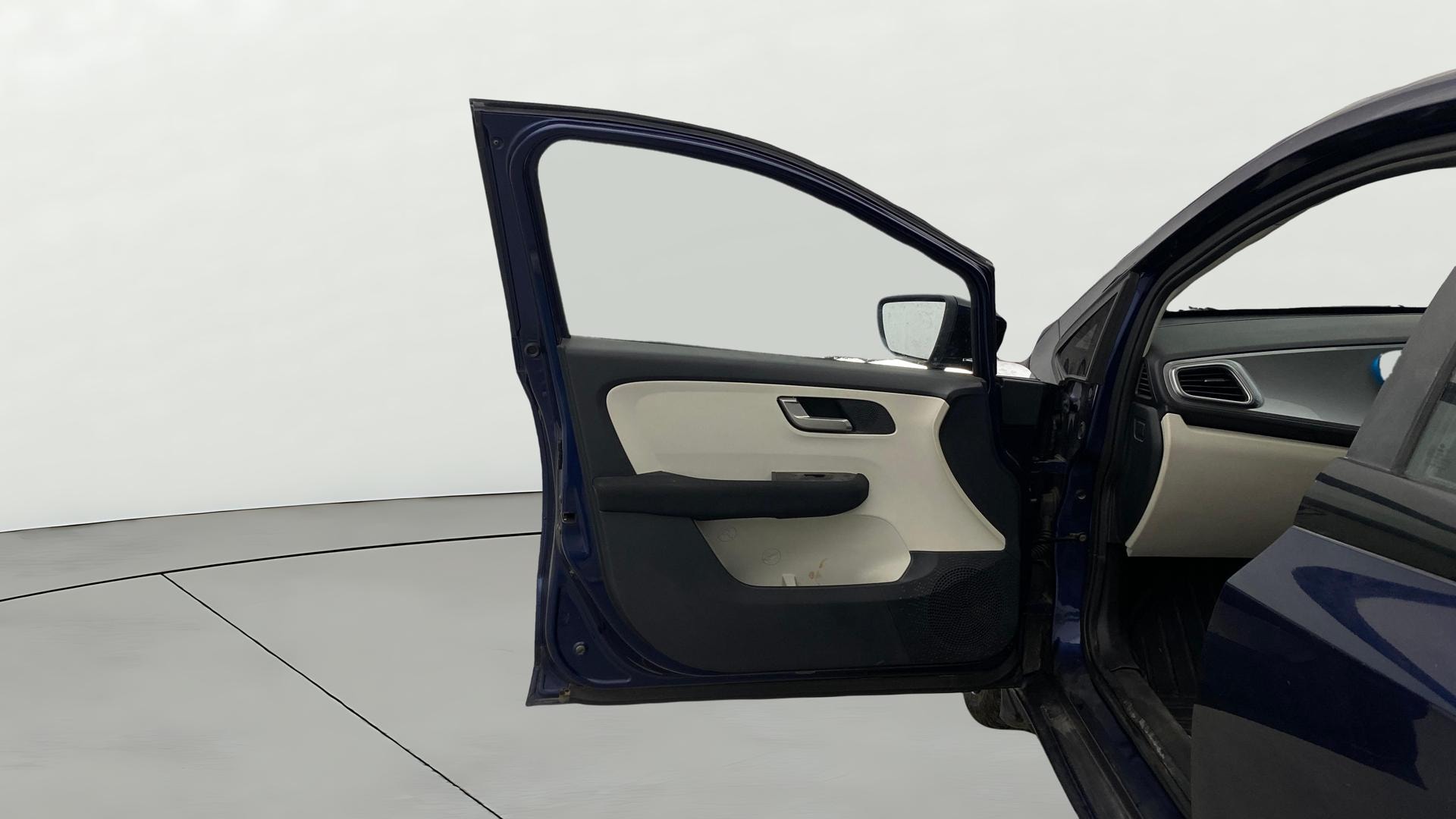 View 2023 Tata Altroz XZ Petrol Image 32 Used 2023 Tata Altroz XZ Petrol Image 32