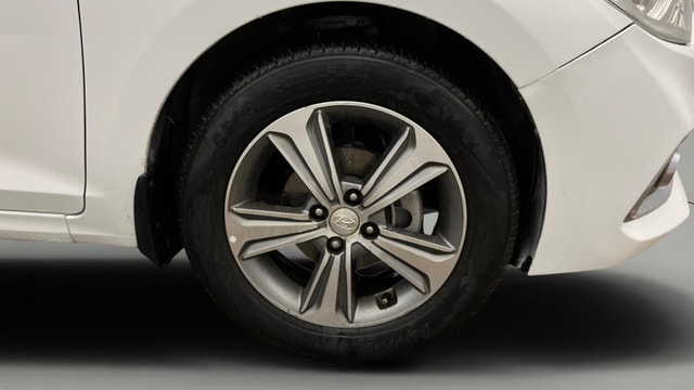 View Hyundai Verna Image 40 Used Hyundai Verna Image 40