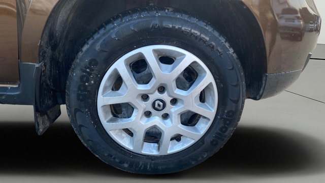 View Renault Duster Image 39 Used Renault Duster Image 39