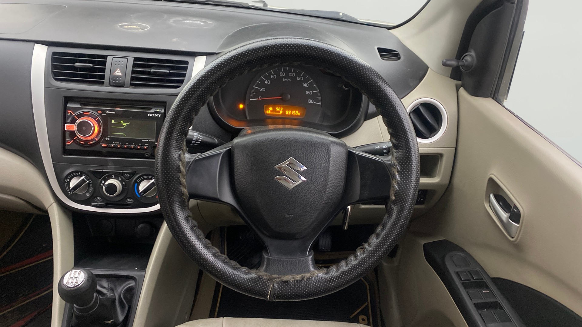 View 2017 Maruti Suzuki 1000 Base Variant Image 20 Used 2017 Maruti Suzuki 1000 Base Variant Image 20