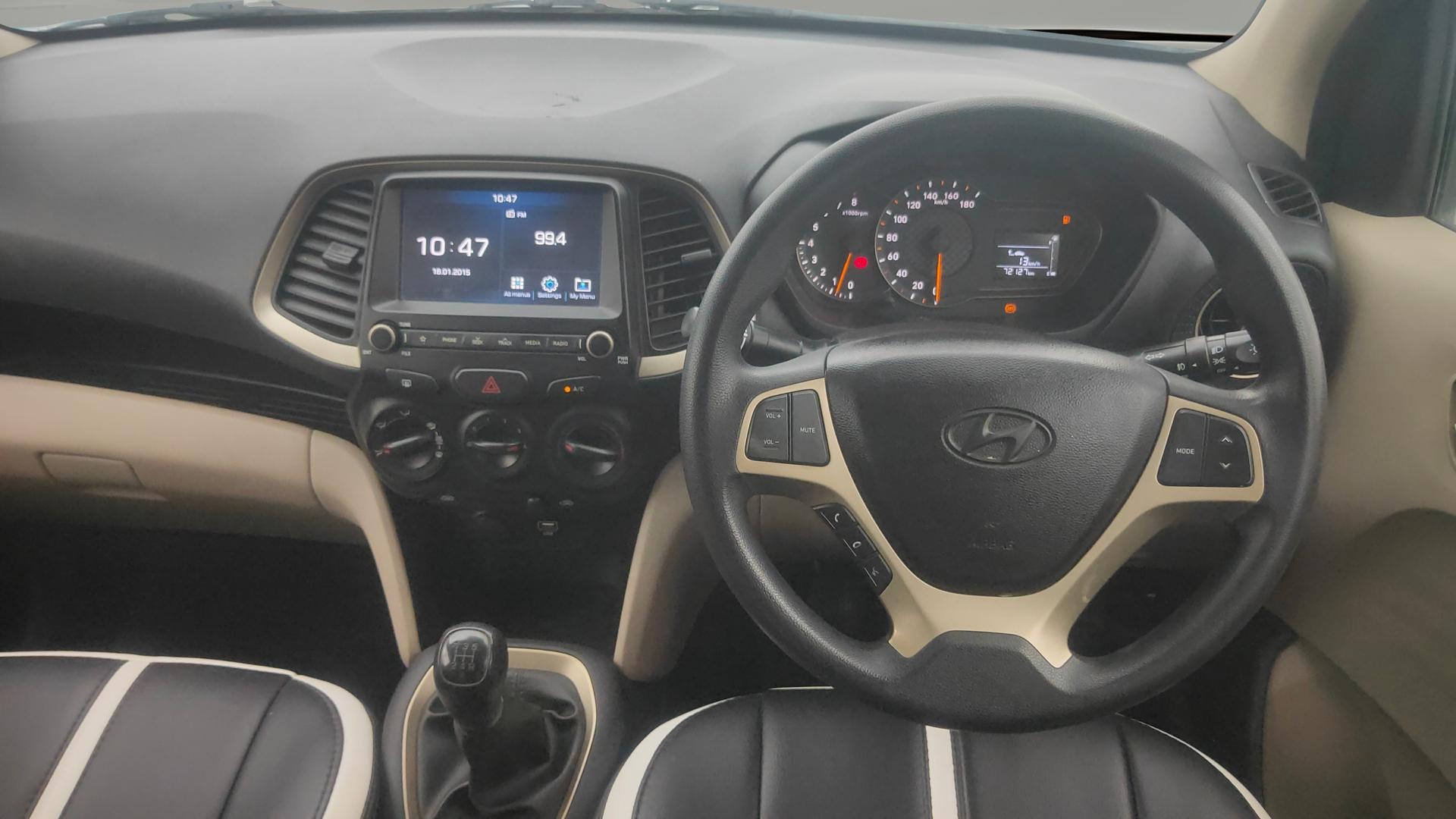 View 2019 Hyundai New Santro D-Lite Petrol Image 13 Used 2019 Hyundai New Santro D-Lite Petrol Image 13
