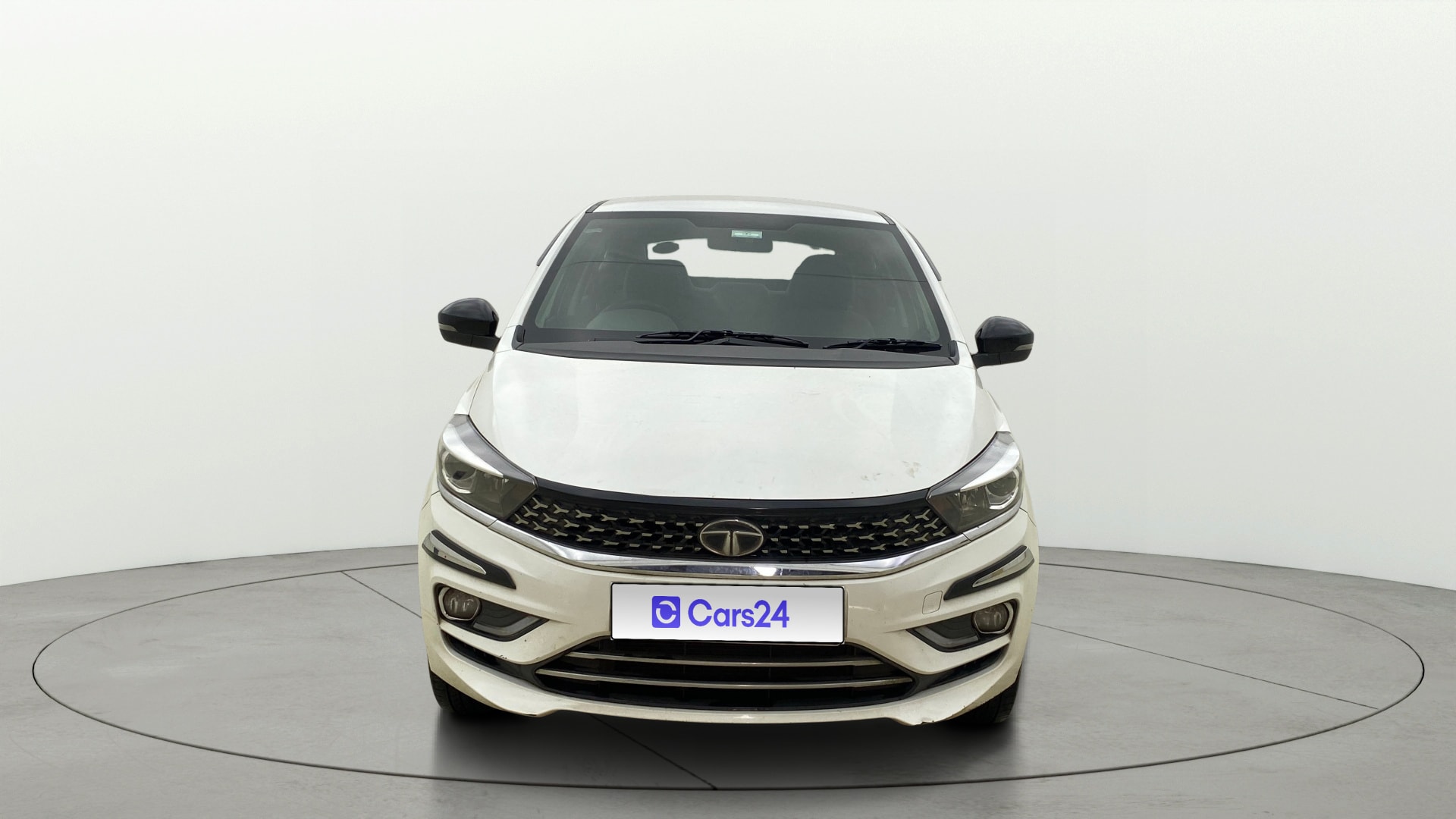 View 2022 Tata Tigor XE Diesel Image 1 Used 2022 Tata Tigor XE Diesel Image 1