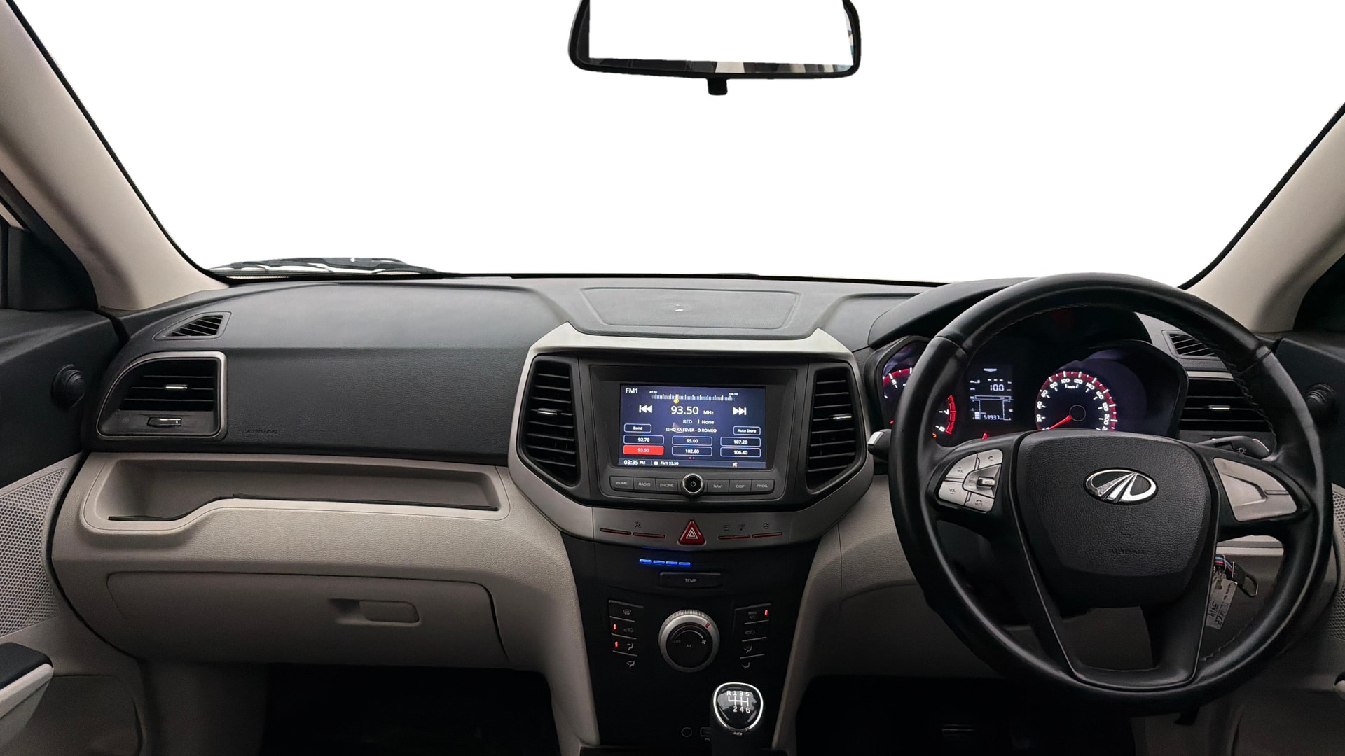 View 2021 Mahindra XUV300 W4 Petrol BS IV Image 28 Used 2021 Mahindra XUV300 W4 Petrol BS IV Image 28