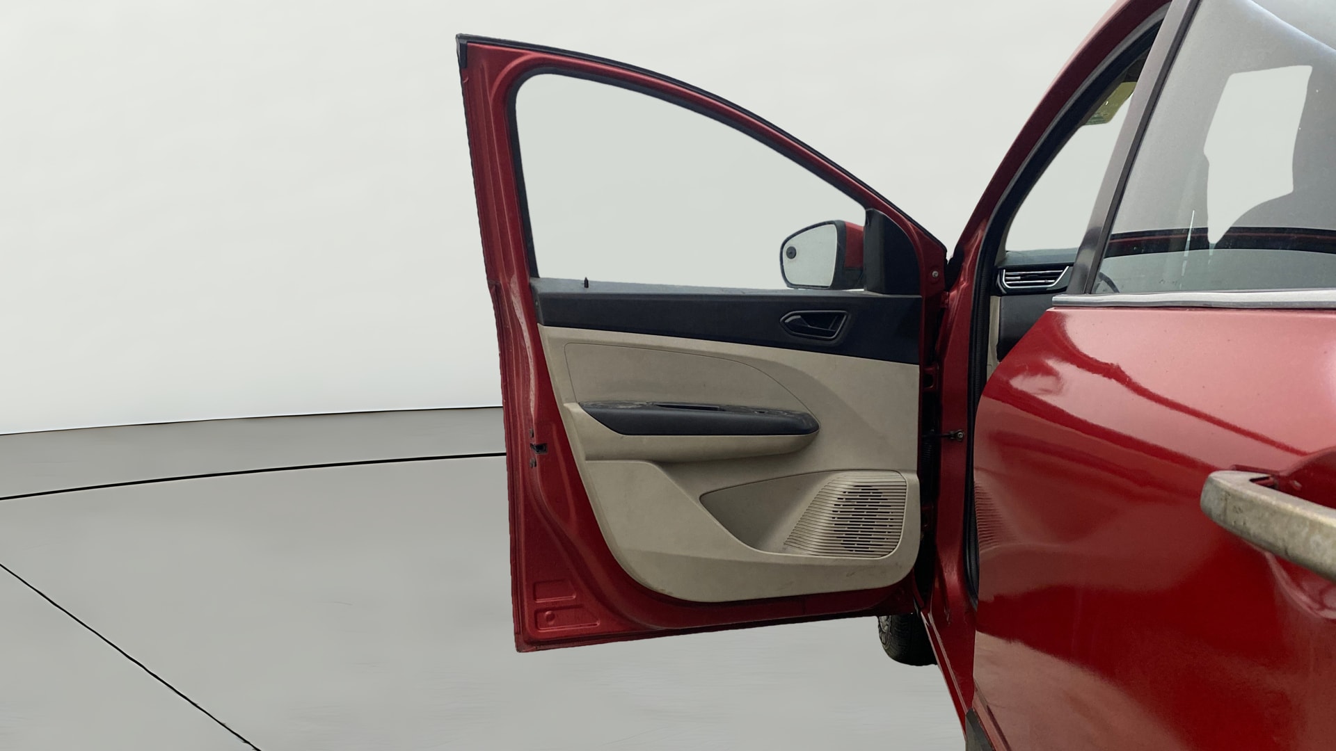 View 2019 Renault Triber RXT Image 30 Used 2019 Renault Triber RXT Image 30