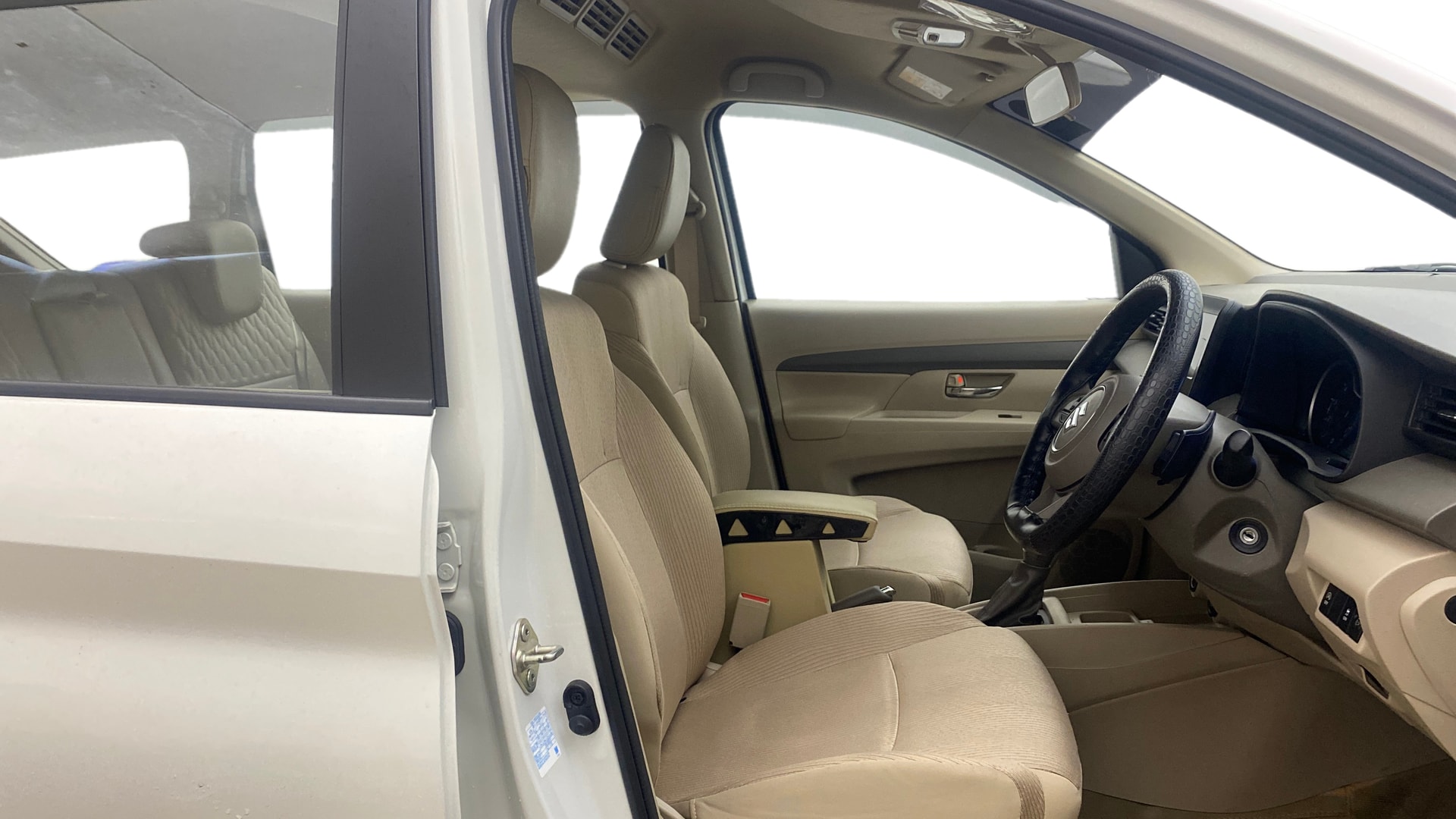 View 2024 Maruti Suzuki 1000 Base Variant Image 27 Used 2024 Maruti Suzuki 1000 Base Variant Image 27