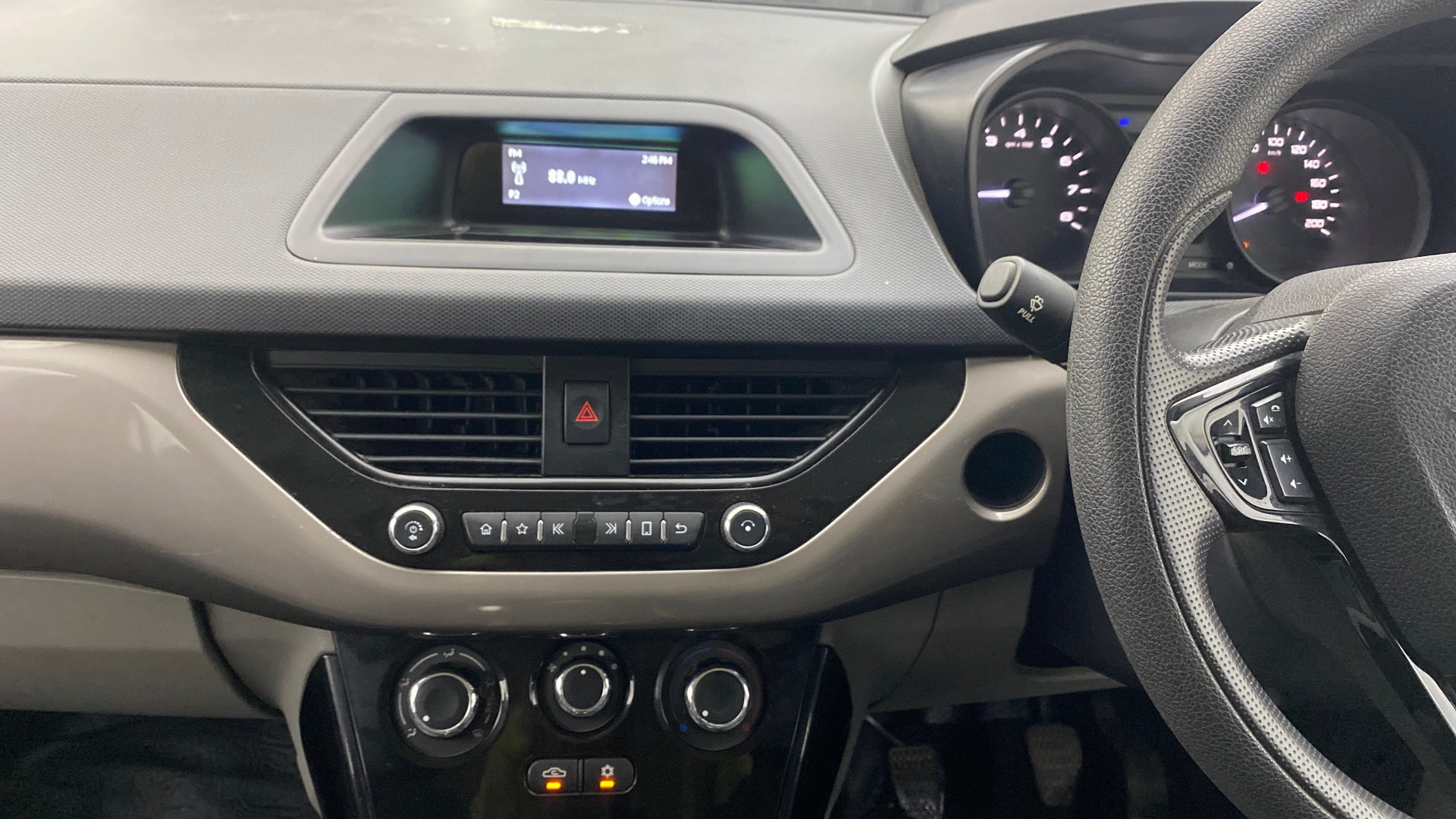 View 2020 Tata Nexon Revotorq XM Image 17 Used 2020 Tata Nexon Revotorq XM Image 17