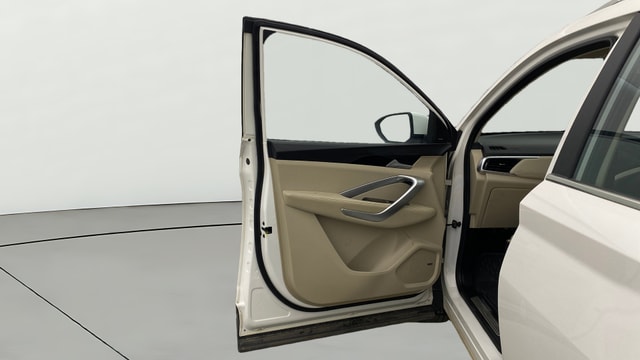 View MG Hector Image 39 Used MG Hector Image 39
