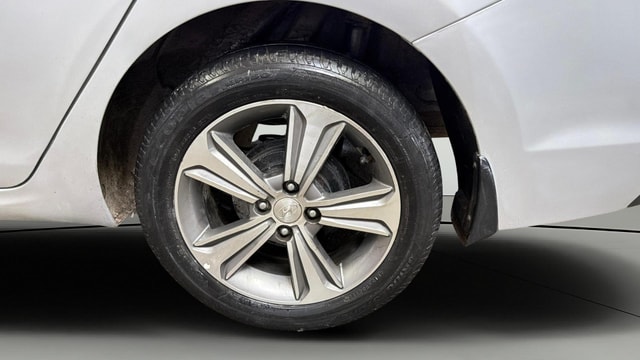 View Hyundai Verna Image 8 Used Hyundai Verna Image 8