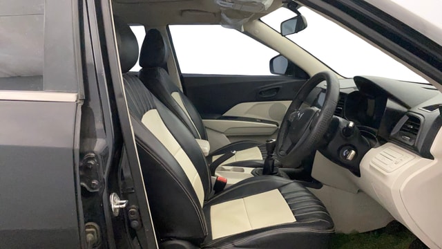View Mahindra XUV300 Image 26 Used Mahindra XUV300 Image 26