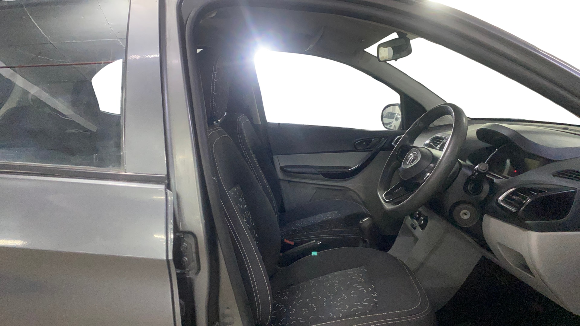 View 2020 Tata Tiago Revotorq XB Image 19 Used 2020 Tata Tiago Revotorq XB Image 19