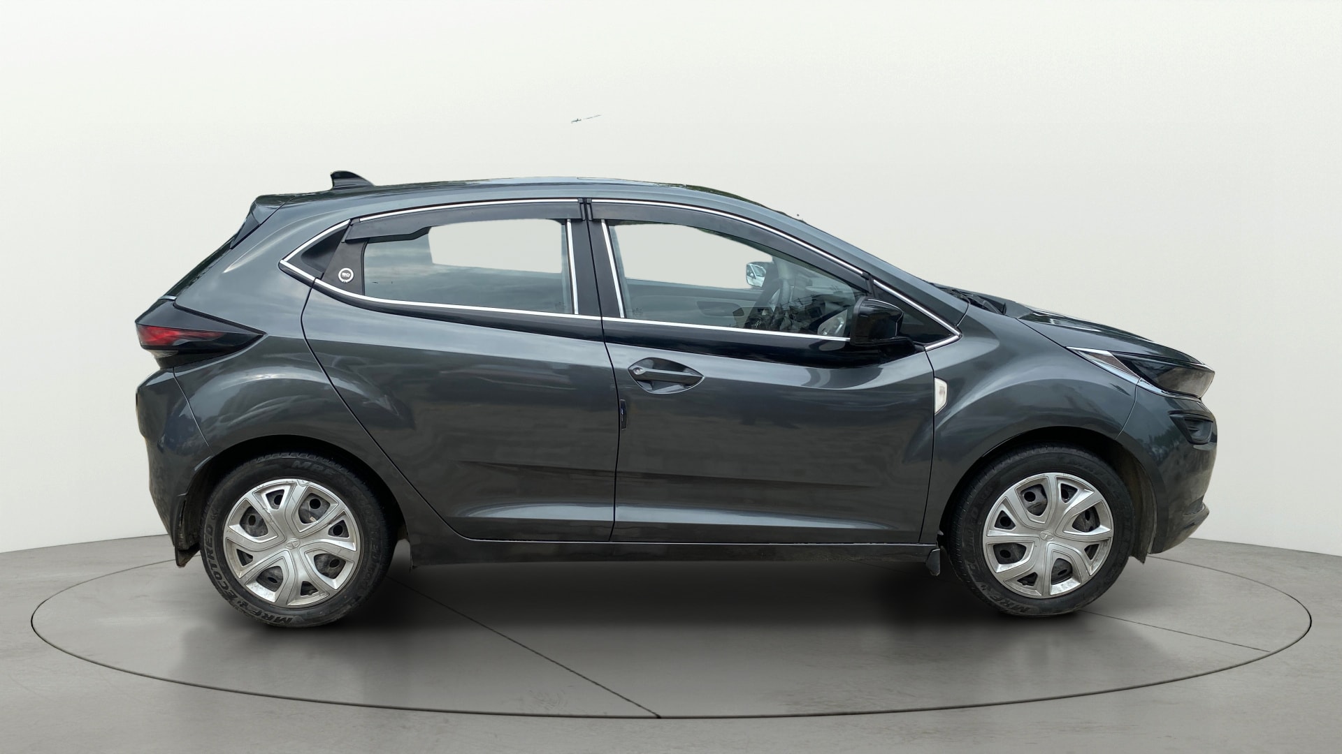 View 2023 Tata Altroz XZ Petrol Image 9 Used 2023 Tata Altroz XZ Petrol Image 9