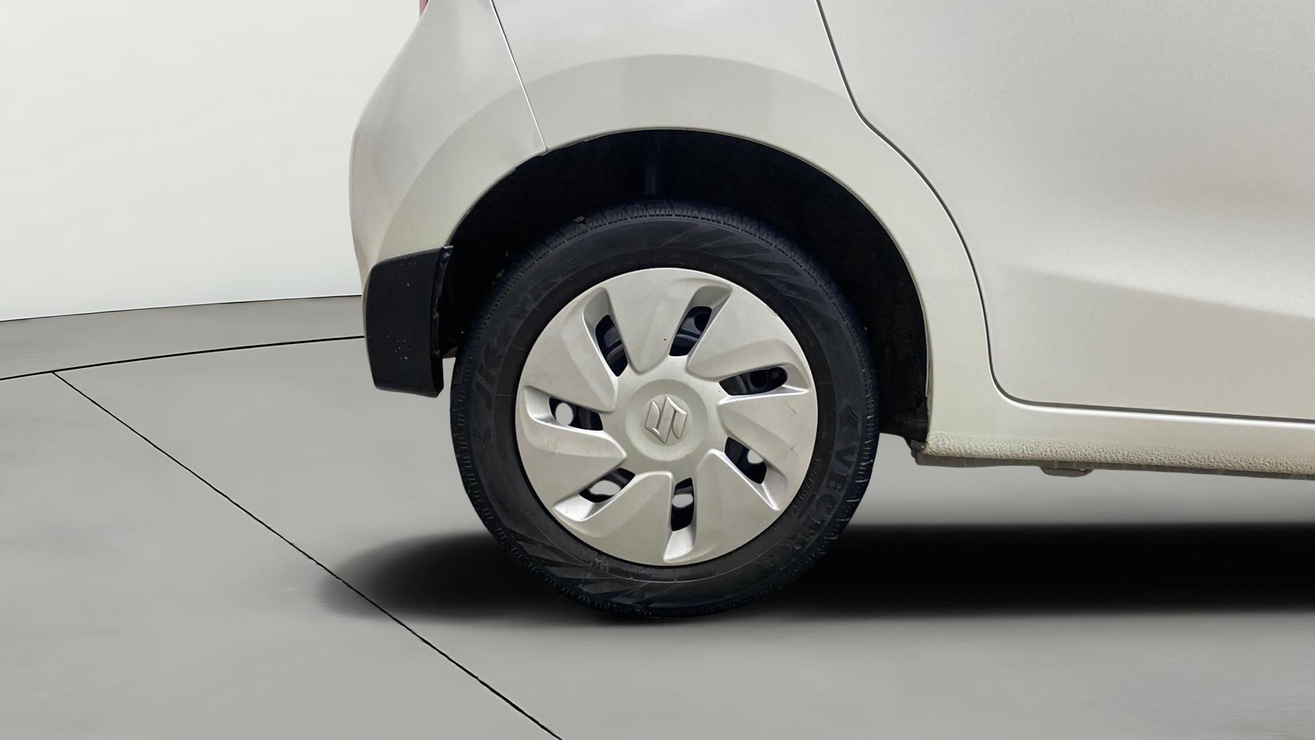 View 2019 Maruti Suzuki 1000 Base Variant Image 23 Used 2019 Maruti Suzuki 1000 Base Variant Image 23