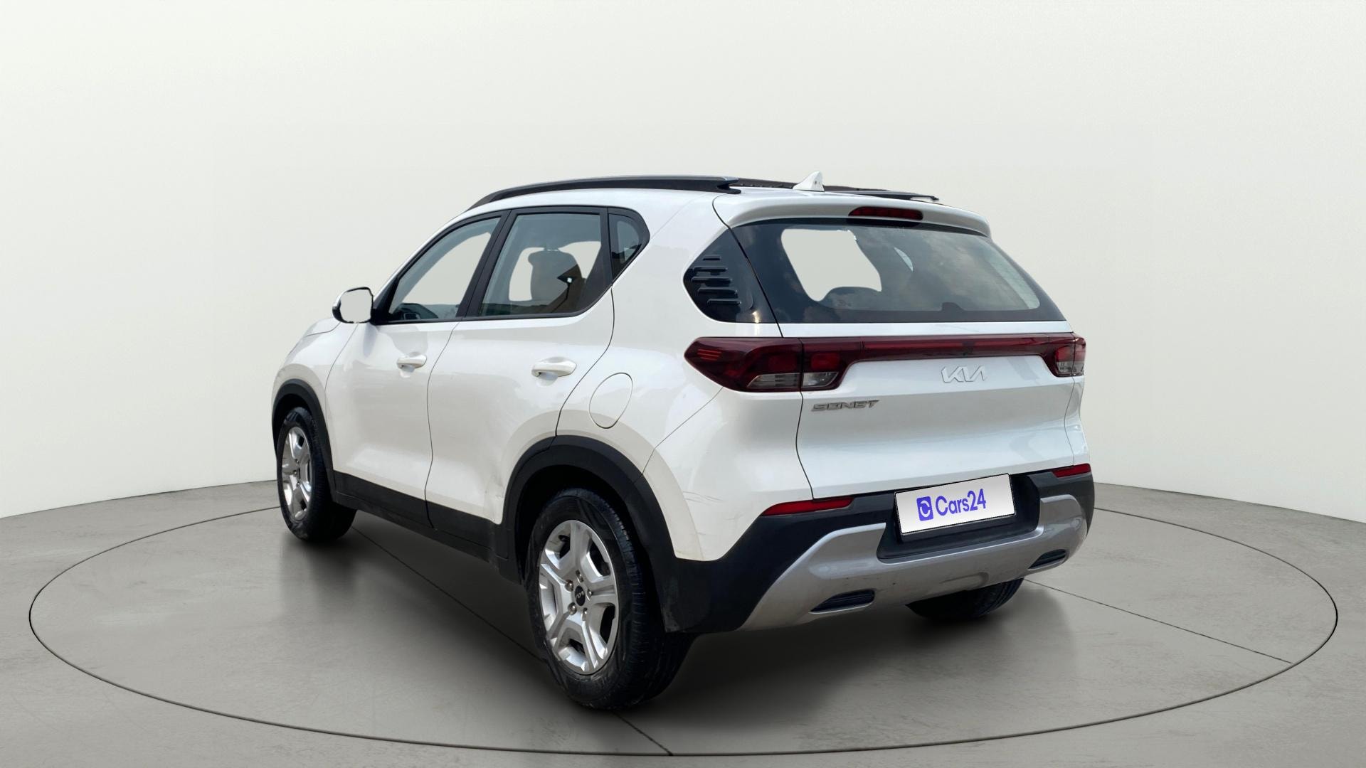 View 2022 Kia Sonet HTK Plus Petrol Image 2 Used 2022 Kia Sonet HTK Plus Petrol Image 2