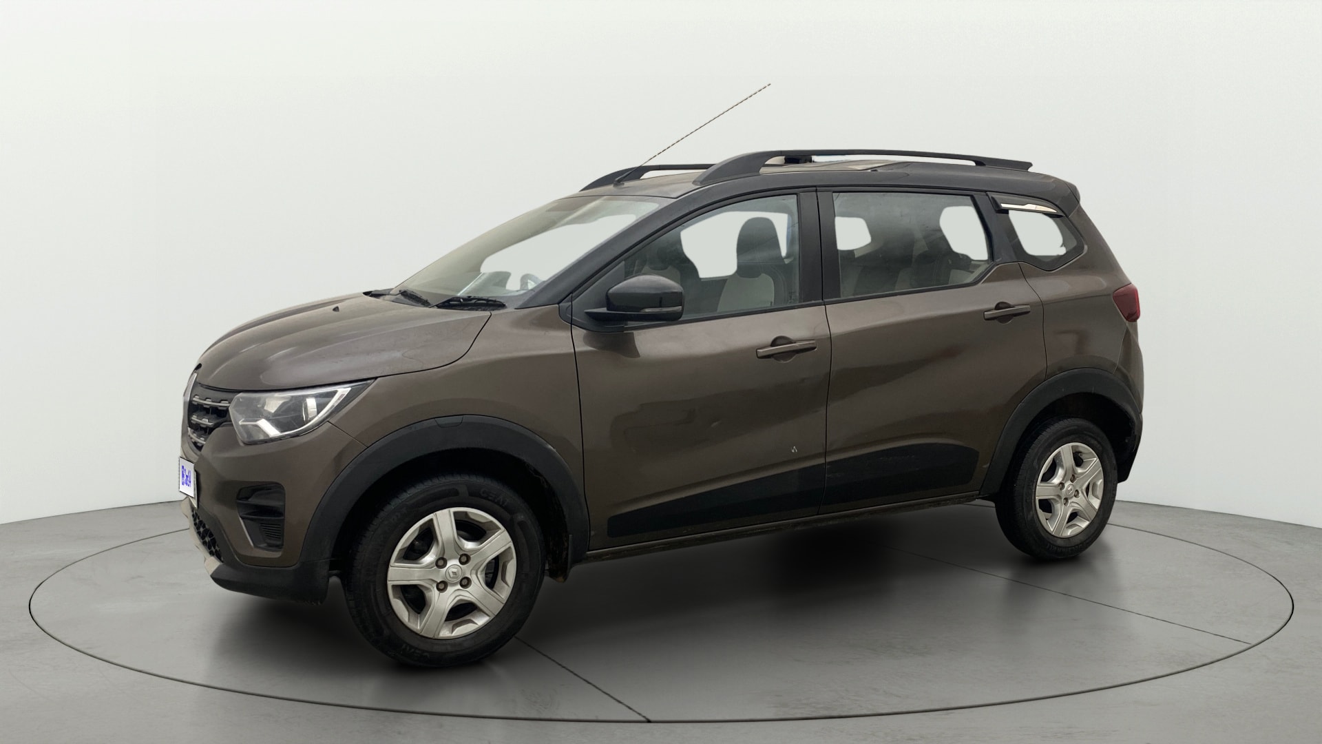 View 2023 Renault Triber RXT Image 36 Used 2023 Renault Triber RXT Image 36