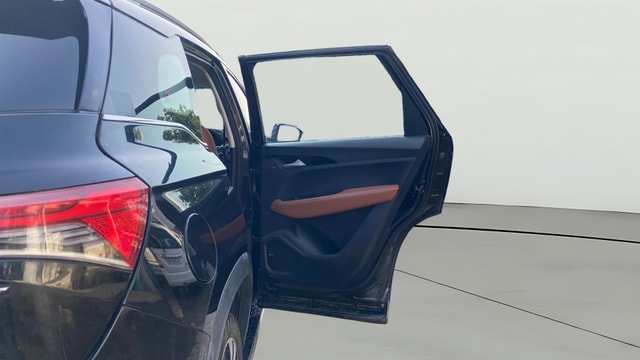 View MG Hector Plus Image 6 Used MG Hector Plus Image 6