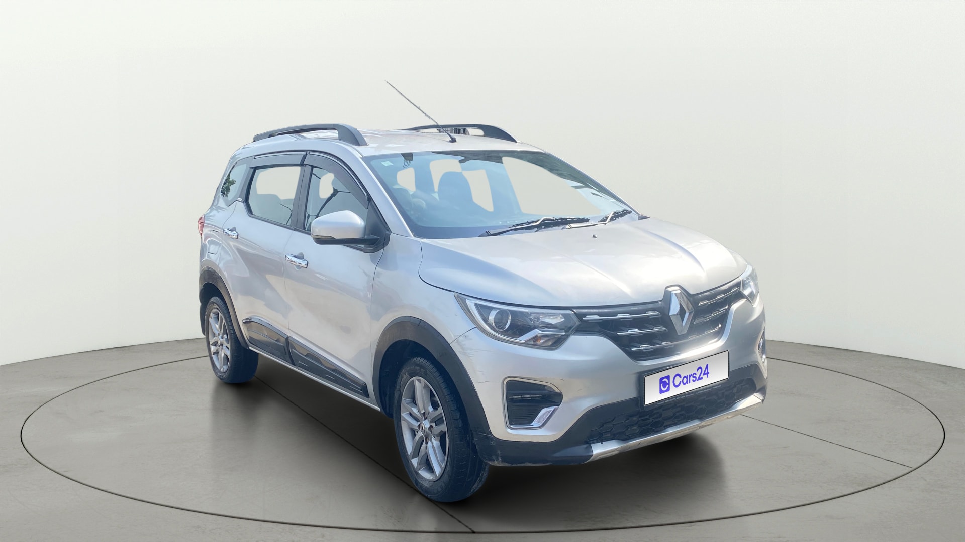 View 2021 Renault Triber RXZ AMT Image 38 Used 2021 Renault Triber RXZ AMT Image 38