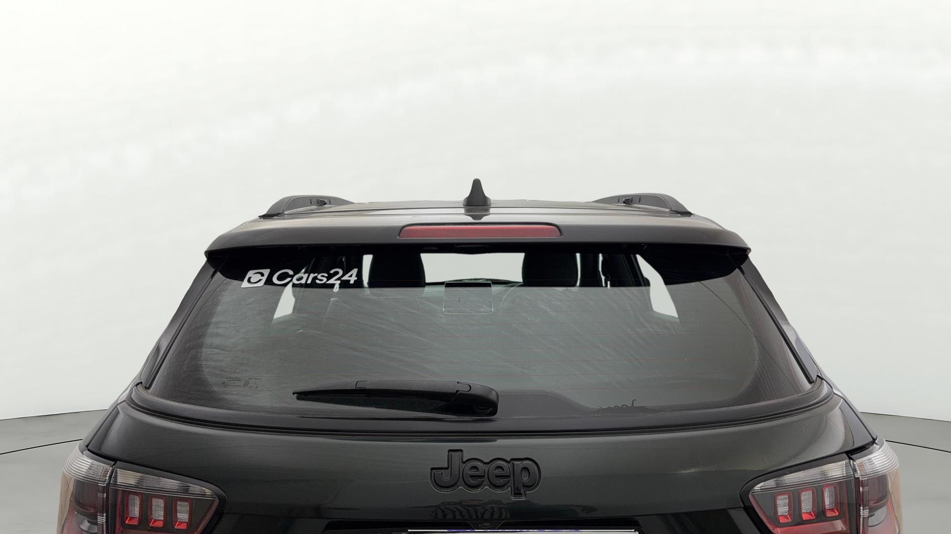 View 2022 Jeep Compass Night Eagle Edition 1.4 Petrol (O) DDCT Image 4 Used 2022 Jeep Compass Night Eagle Edition 1.4 Petrol (O) DDCT Image 4