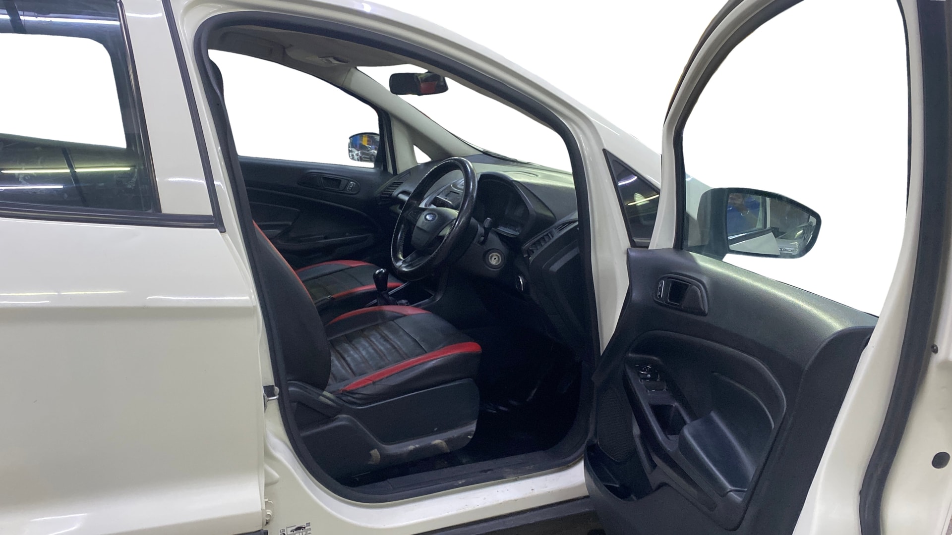 View 2020 Ford EcoSport 1.5 TDCi Diesel Ambiente BS IV Image 25 Used 2020 Ford EcoSport 1.5 TDCi Diesel Ambiente BS IV Image 25