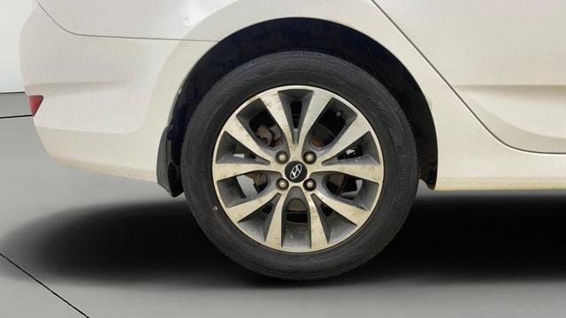 View Hyundai Fluidic Verna Image 24 Used Hyundai Fluidic Verna Image 24