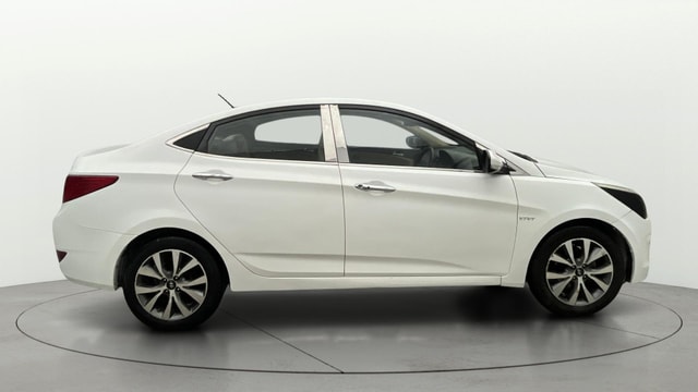View Hyundai Fluidic Verna Image 8 Used Hyundai Fluidic Verna Image 8