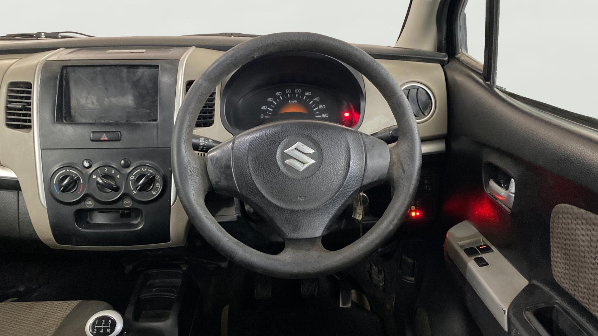 View 2014 Maruti Suzuki 1000 Base Variant Image 20 Used 2014 Maruti Suzuki 1000 Base Variant Image 20