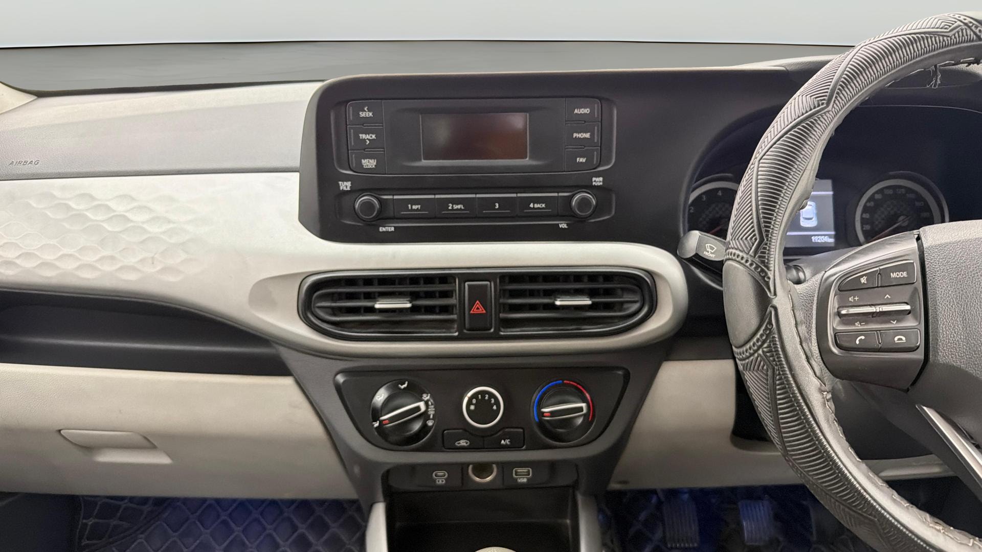 View 2023 Hyundai Grand i10 Nios Magna Petrol Image 17 Used 2023 Hyundai Grand i10 Nios Magna Petrol Image 17