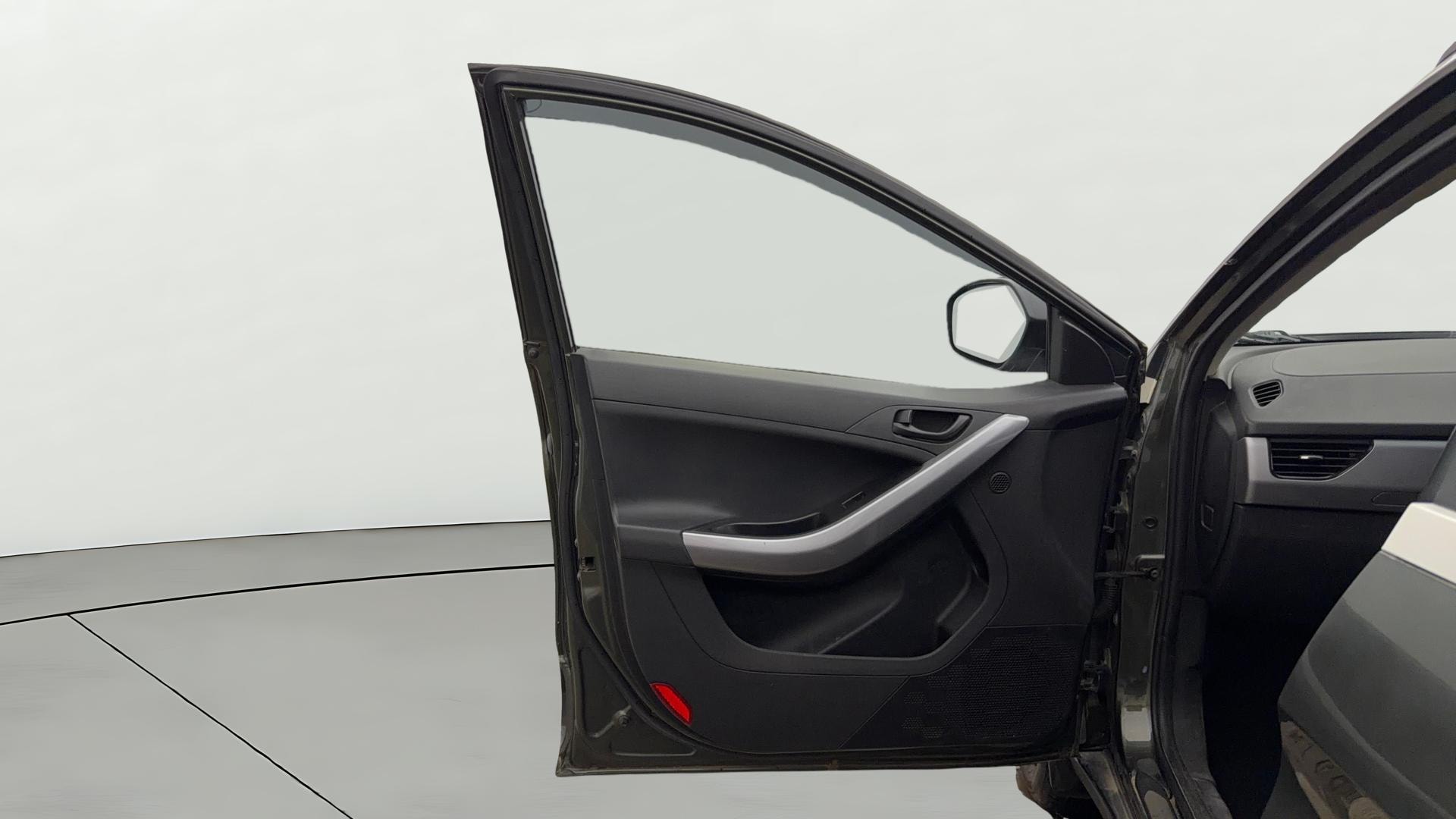 View 2023 Tata Nexon Revotron XE Image 31 Used 2023 Tata Nexon Revotron XE Image 31