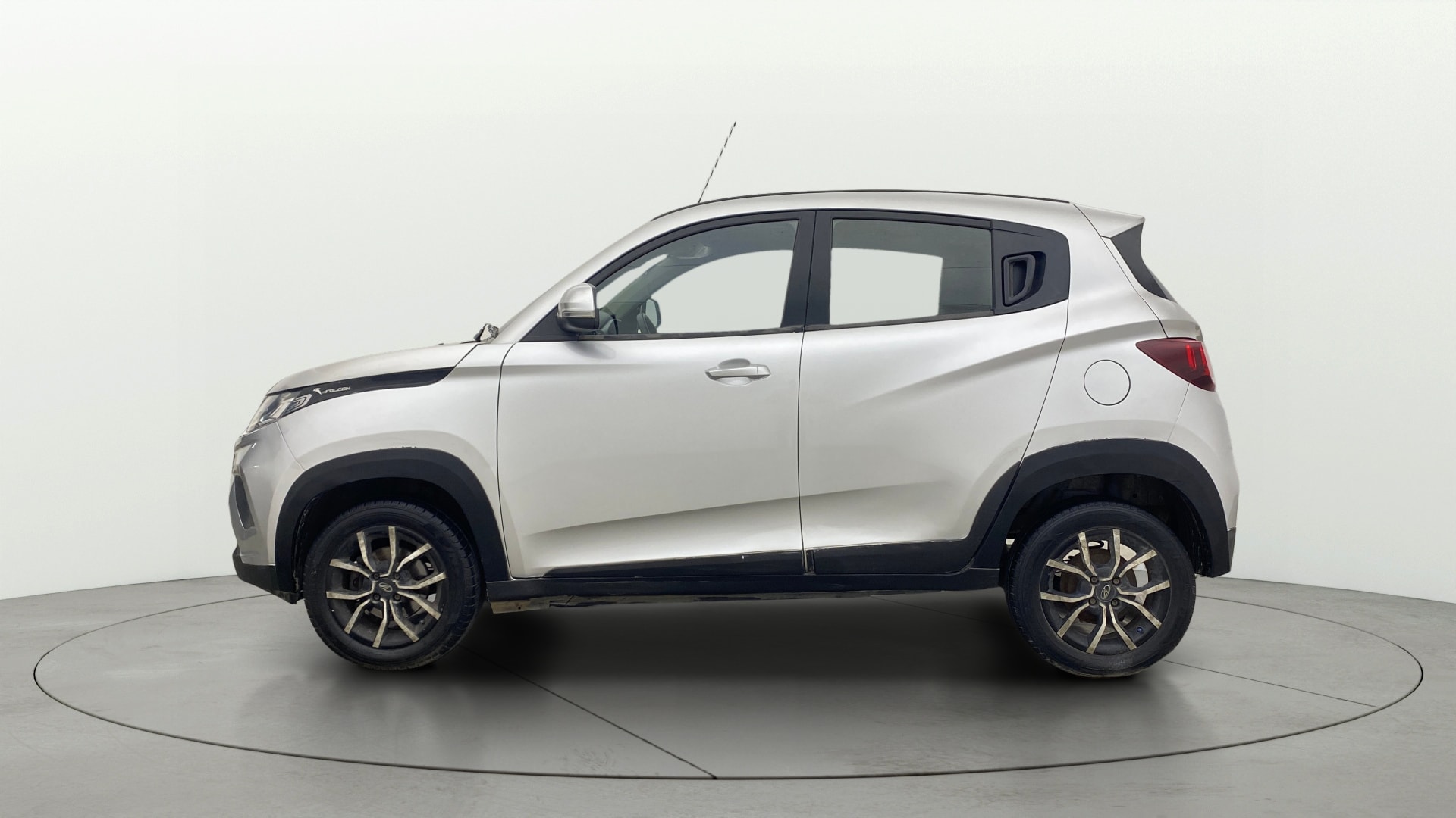 View 2019 Mahindra KUV100 K2 Petrol BS IV Image 5 Used 2019 Mahindra KUV100 K2 Petrol BS IV Image 5