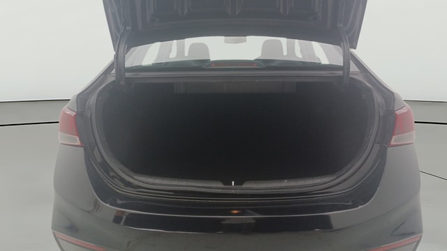 View Hyundai Verna Image 38 Used Hyundai Verna Image 38