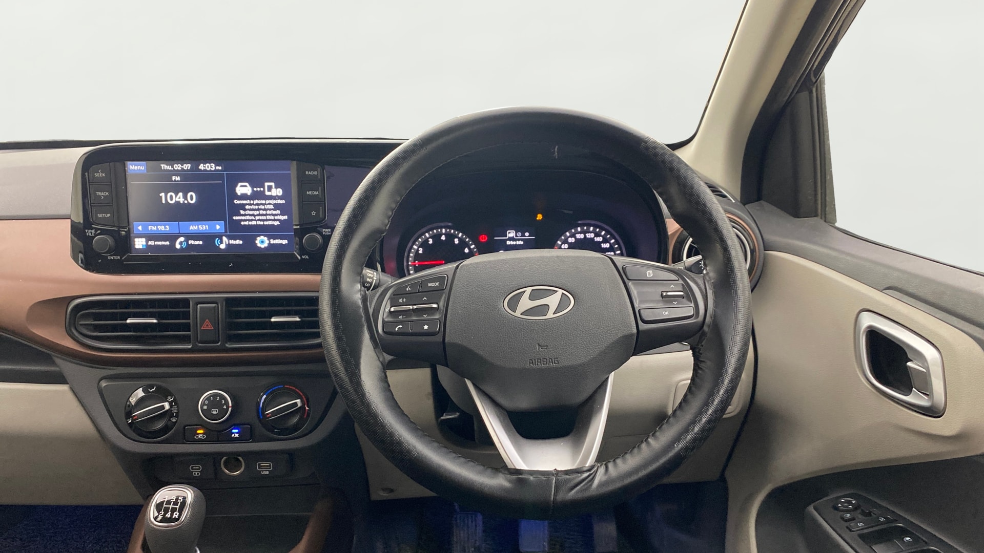 View 2024 Hyundai Aura SX MT CNG Image 21 Used 2024 Hyundai Aura SX MT CNG Image 21