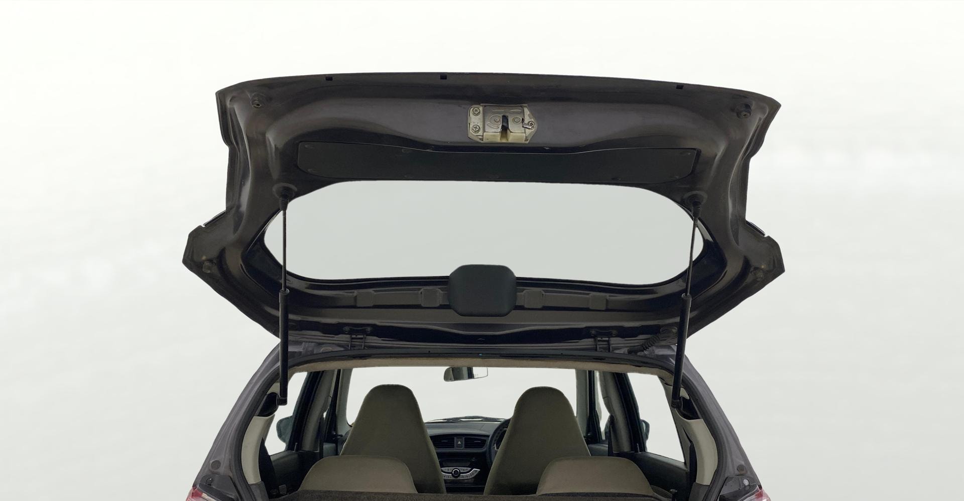 View 2016 Maruti Suzuki Alto K10 LX Image 16 Used 2016 Maruti Suzuki Alto K10 LX Image 16