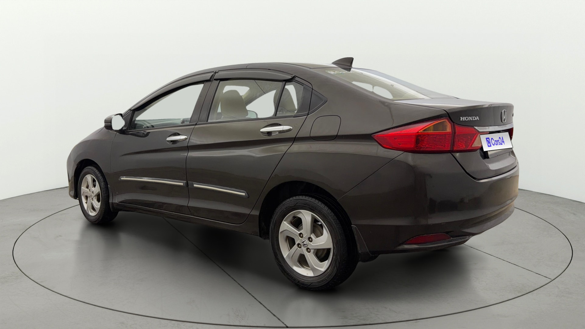 View 2014 Honda City ZX MT Diesel Anniversary Edition Image 2 Used 2014 Honda City ZX MT Diesel Anniversary Edition Image 2