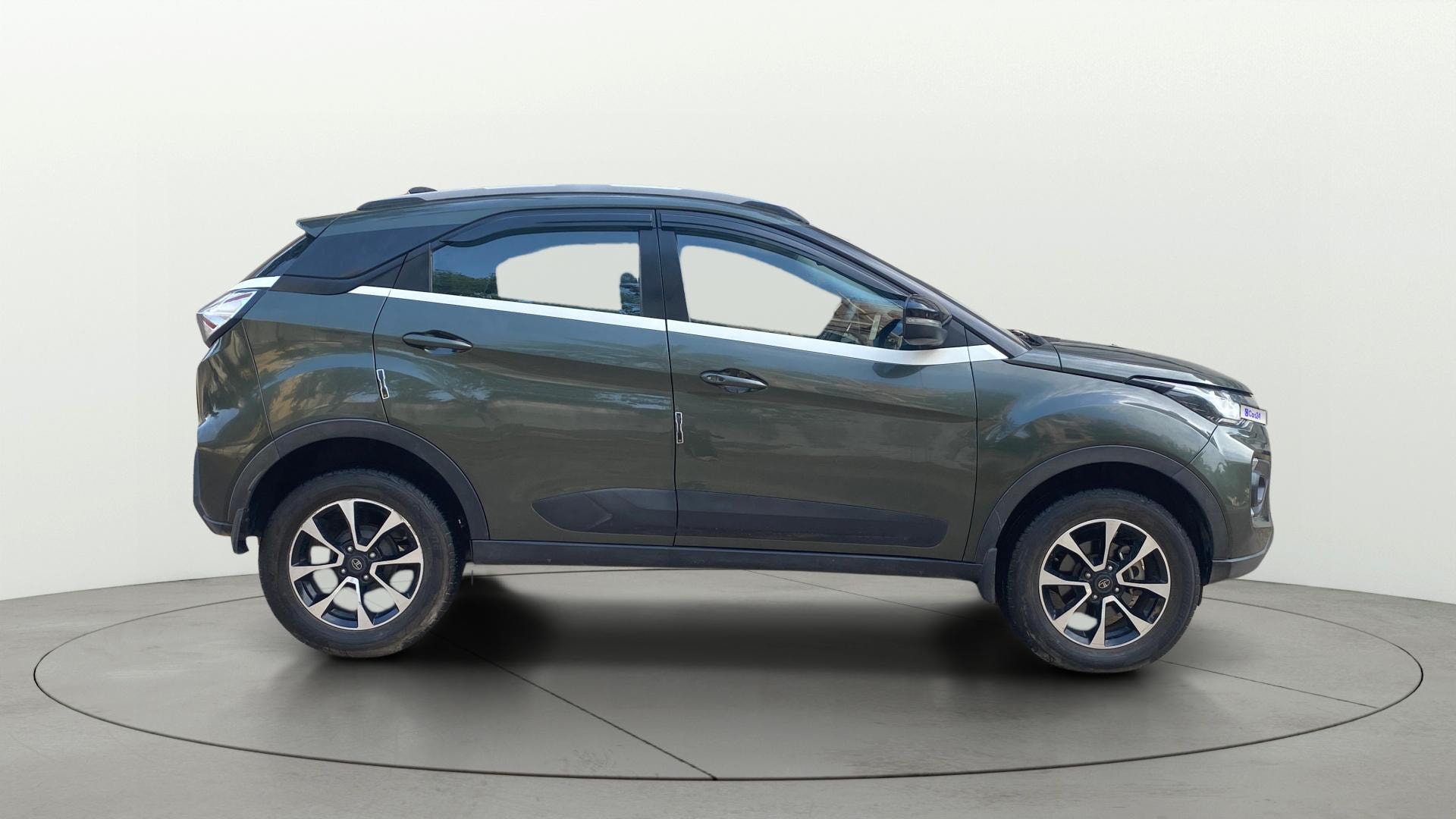View 2022 Tata Nexon Revotron XE Image 8 Used 2022 Tata Nexon Revotron XE Image 8