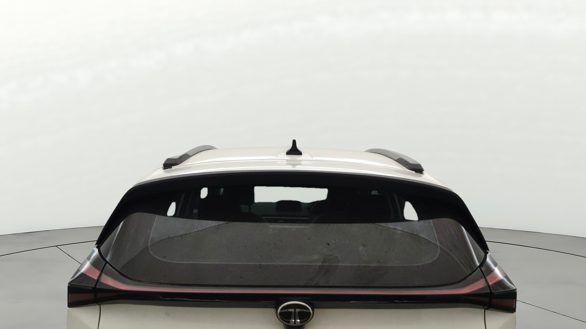 View 2024 Tata Nexon Revotron XE Image 3 Used 2024 Tata Nexon Revotron XE Image 3